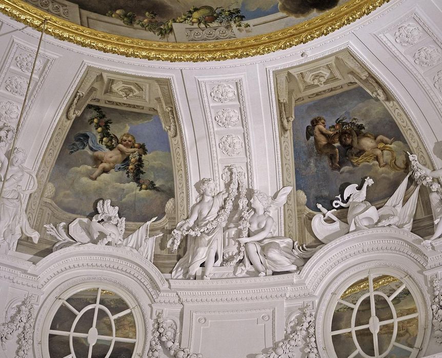 photo: Staatliche Schlösser und Gärten Baden-Württemberg, Andrea Rachele Detail of the cavetto in the White Hall of Solitude Palace